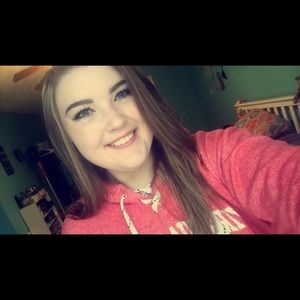 Meet your Posher, Katelyn